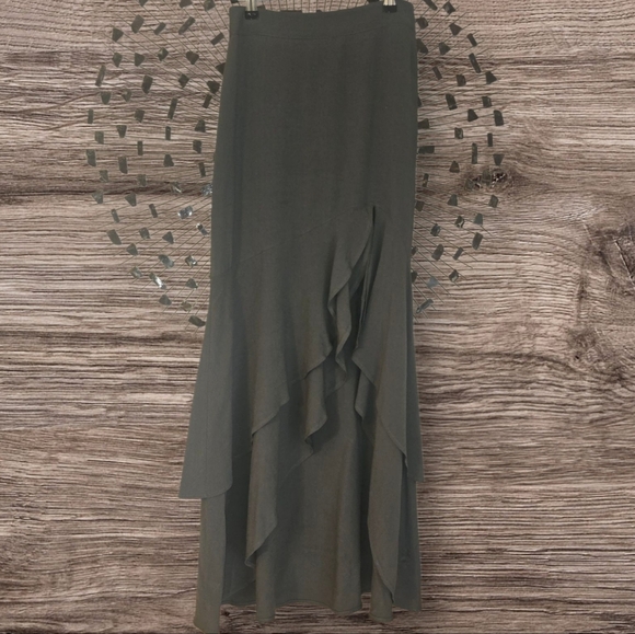 Express Ruffle High Low Maxi Skirt - Picture 12 of 12